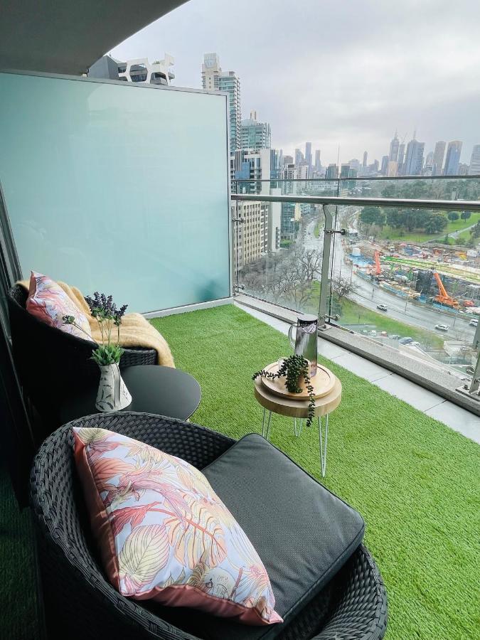 Cozy 1 Bed Apt & Spa,Free Parking ,Phenomena Views Melbourne Buitenkant foto