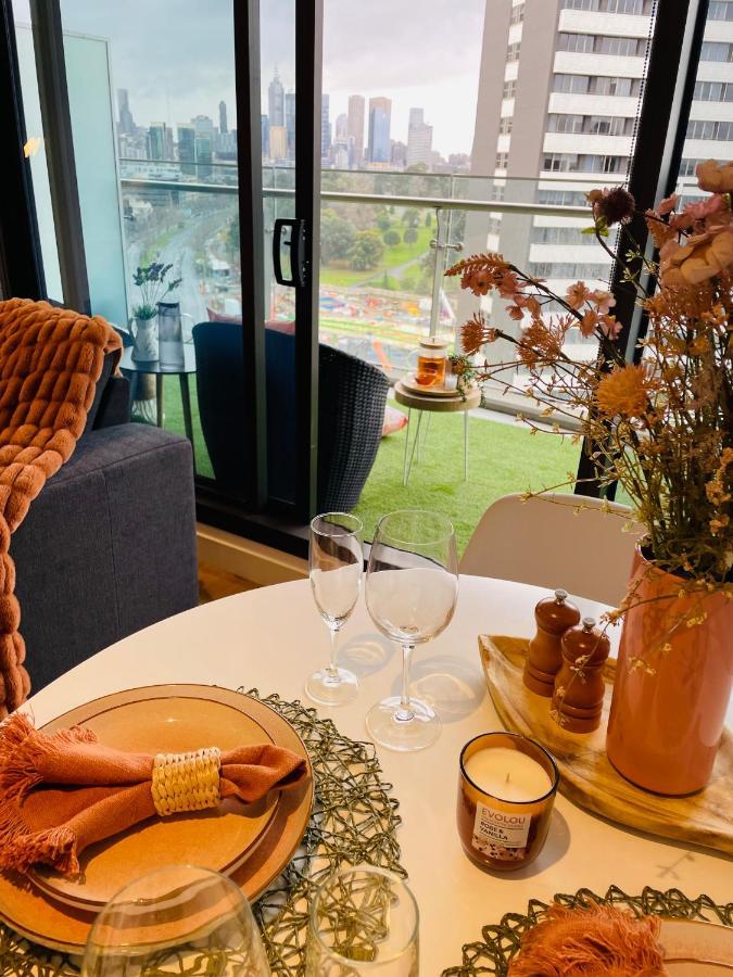 Cozy 1 Bed Apt & Spa,Free Parking ,Phenomena Views Melbourne Buitenkant foto